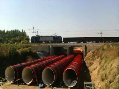 穿越项目部 输水管道工程施工服务创造4项新纪录